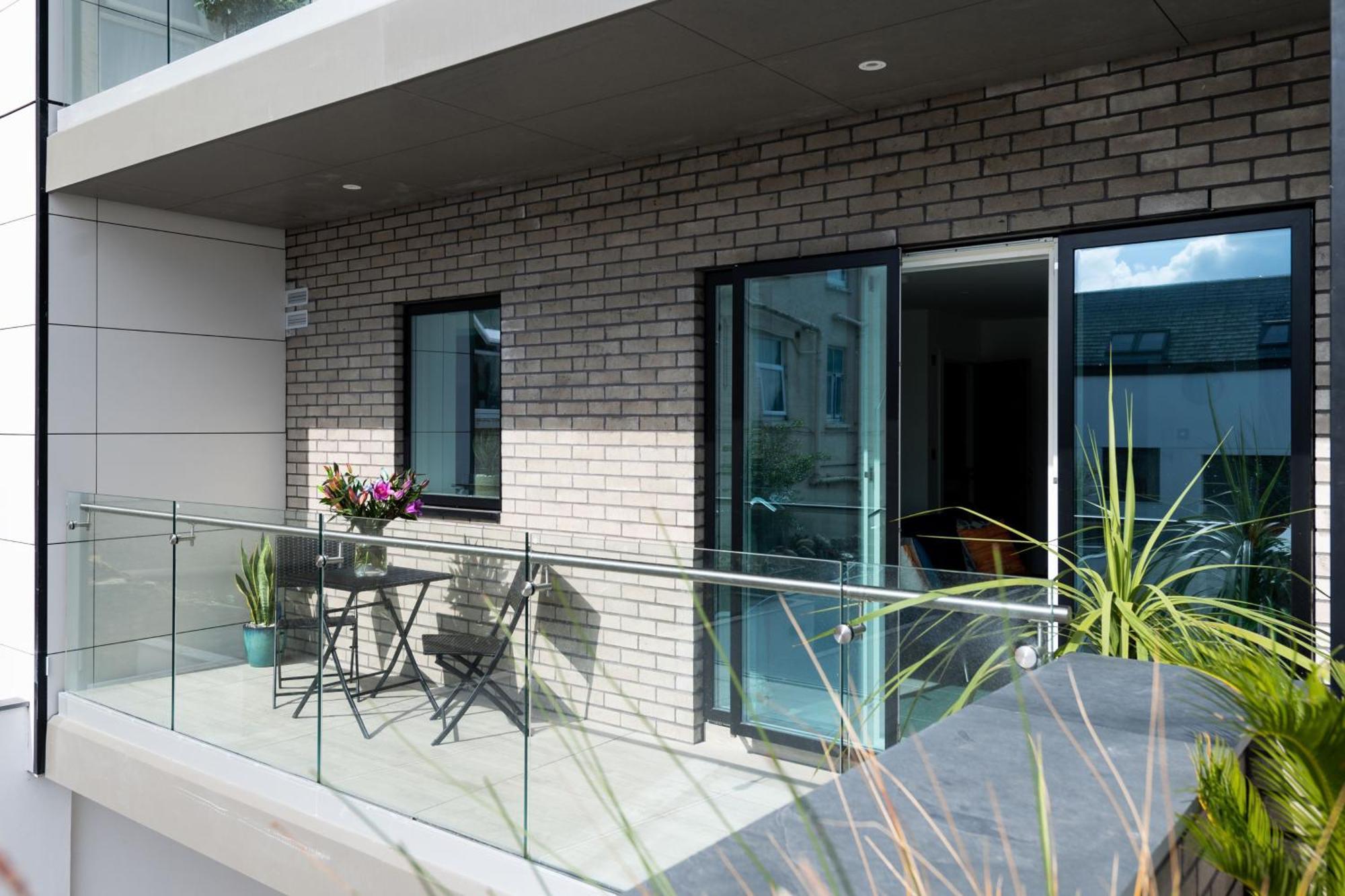 1 Cliff Edge In Newquay Holiday home